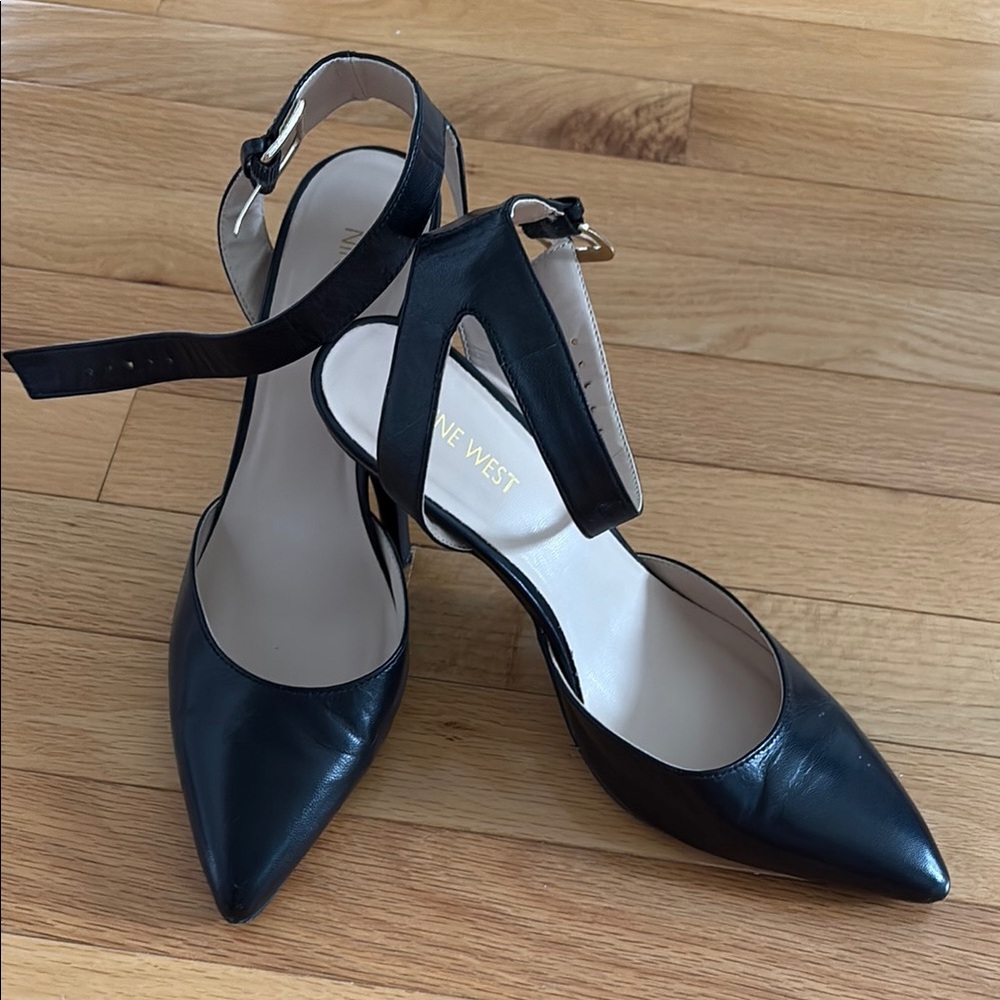 Nine West Black Heels size 8.5 Elegant and Versatile